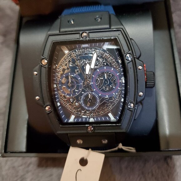 Ed Hardy Men’s Watch With Adjustable Blue Band NWT - Picture 2 of 10